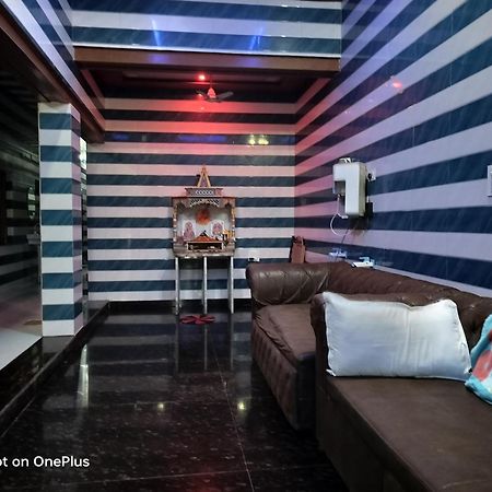 M&S Seva Sadan Hotel Govardhan Ngoại thất bức ảnh